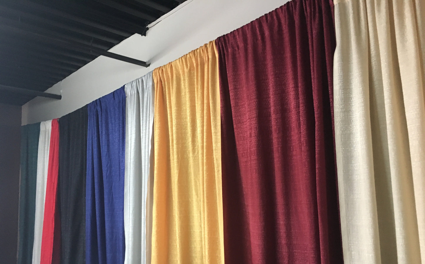 900 C - Rideau Haut 12' -(Pied Linéaire) / 12' High Pipes & Drapes (Linear Foot) - Expo-Champs